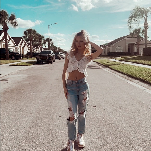 Alyssa Mischka - Poshmark Profile Picture of Alyssa Mischka (@mischkaalyssa) on Poshmark