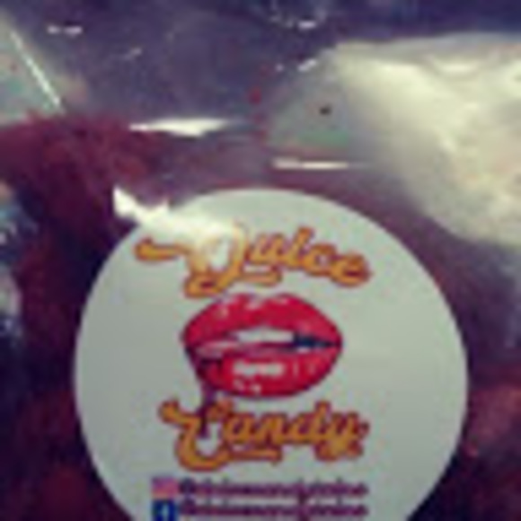 Profile Picture of Alexis Arbizu (@alexisarbizu44) on Poshmark