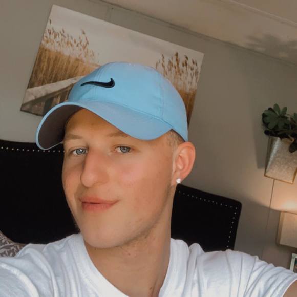Profile Picture of John dawson Busbee (@j_busbee) on Poshmark