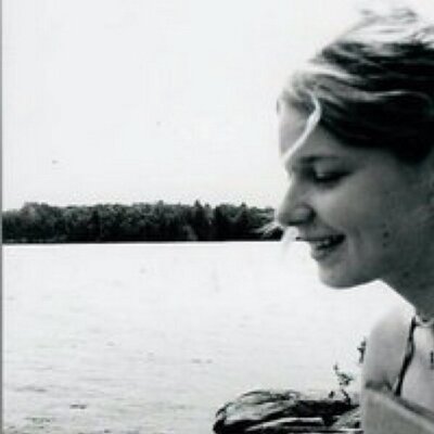 Profile Picture of Amanda Corbett (@@mandyy1283) on Twitter