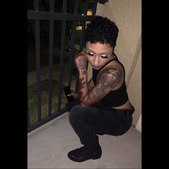 Alexa Cardella - Poshmark Profile Picture of Alexa Cardella (@lexlatinabby) on Poshmark