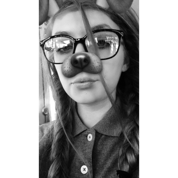 Profile Picture of Trinity Marketti (@trriinniity) on Poshmark