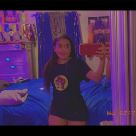 Profile Picture of Edith Gonzalez (@edithhh851) on Poshmark