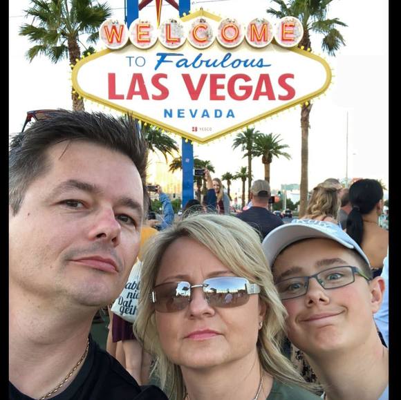 Profile Picture of Aga Dolecki (@agadolecki) on Poshmark