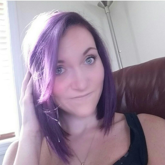 Profile Picture of Brianna Doran (@brileigh92) on Poshmark