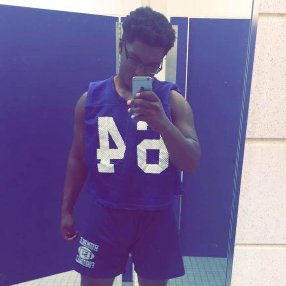 Profile Picture of Derek Mortensen (@dthang2000) on Poshmark