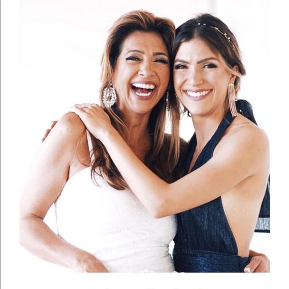 Profile Picture of Daniela Isaza (@daniela_isaza) on Poshmark