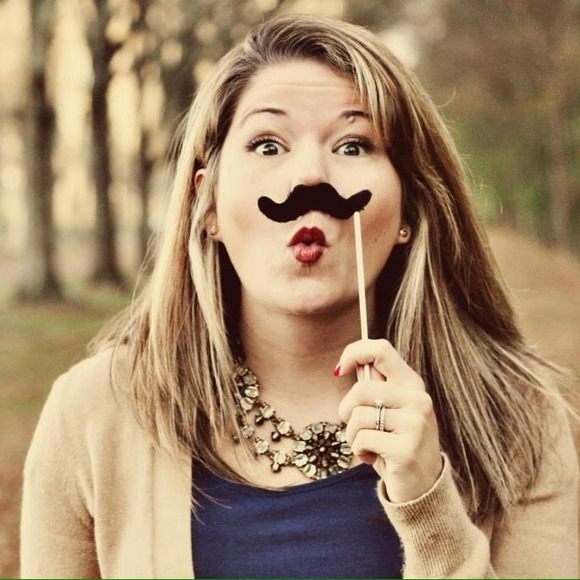 Profile Picture of Heidi Setchel (@heidishop) on Poshmark