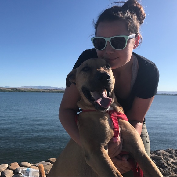 Profile Picture of Bella Adargo (@_bellaadargo_) on Poshmark