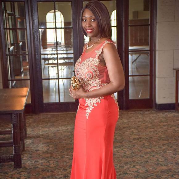 Profile Picture of Ebonie Qualls-wright (@shanoah23) on Poshmark