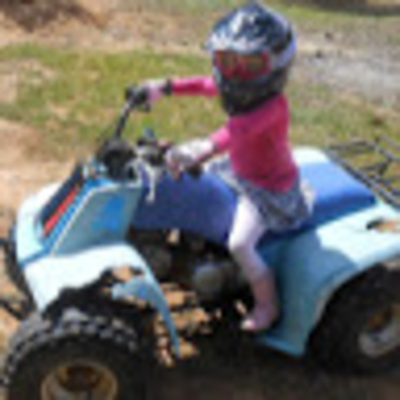 Profile Picture of Kimberly Zanotti (@kimberlyzanotti) on Poshmark