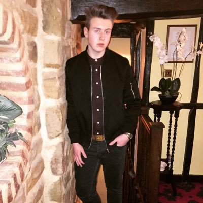 Profile Picture of Henry Walsh (@henrywalsh1998) on Twitter