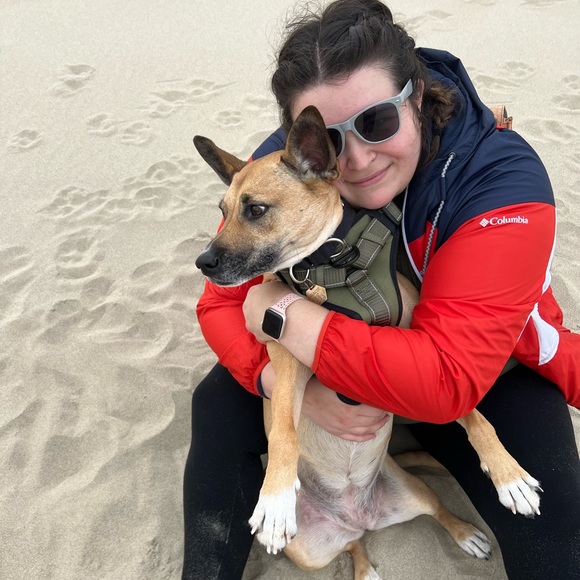 Profile Picture of Maggie Fritchman (@maggiexfig) on Poshmark