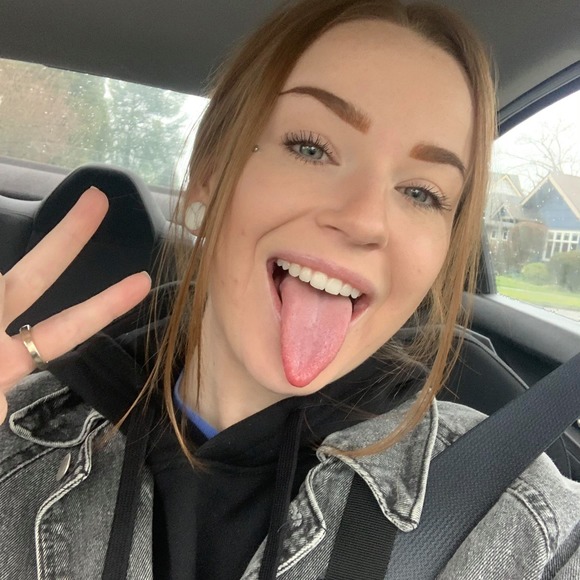 Profile Picture of Cheyenna Monk (@cheyennamonk) on Poshmark