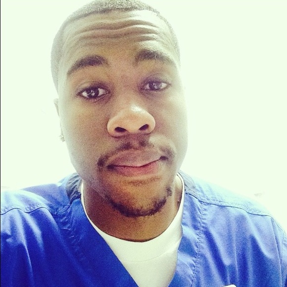 Profile Picture of Dontae Square (@squallylou) on Poshmark
