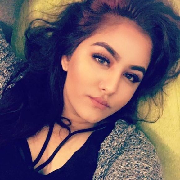 Profile Picture of Misbah Hashmi (@misbahh816) on Poshmark