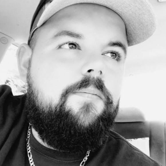 Profile Picture of Brandon Micheal (@therandomshop20) on Poshmark