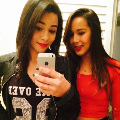 Profile Picture of Lara Dias (@laradias29) on Twitter