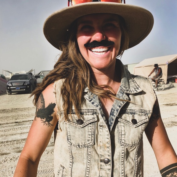 Profile Picture of Shawna Mayo (@mayohmy) on Poshmark