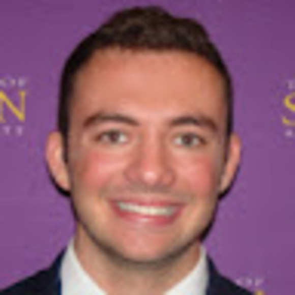 Profile Picture of Zach Weinberg (@zachweinberg21) on Poshmark