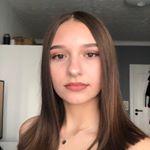 Profile Picture of 𝕃𝕒𝕦𝕣𝕒 𝔻𝕦𝕣𝕠𝕔𝕙𝕖𝕣 (@laura.durocher) on Instagram