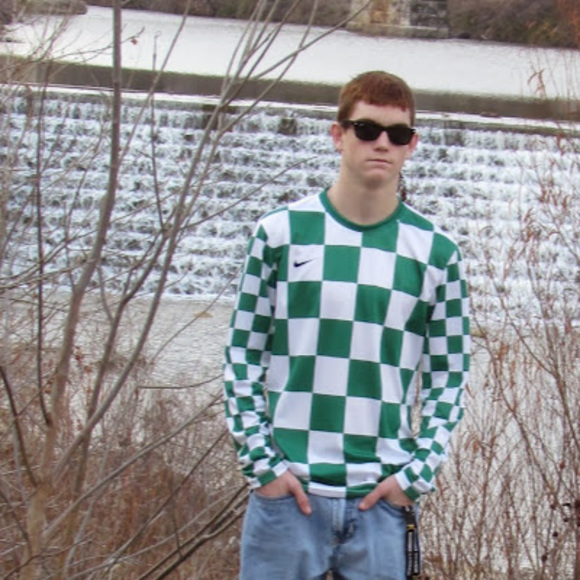 Profile Picture of Aaron Allen (@aaronallenaa14) on Poshmark