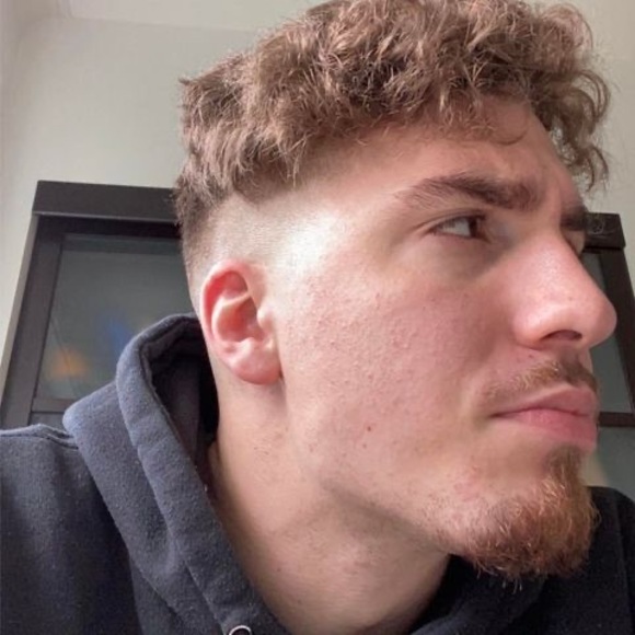 Profile Picture of Kyle Beaudoin (@kykybeaudoin) on Poshmark