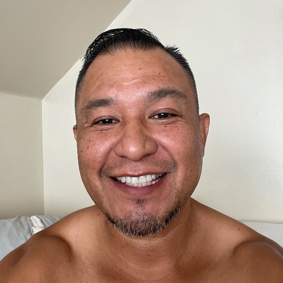 Profile Picture of Gustavo Arroyo (@gustavoarroy265) on Poshmark