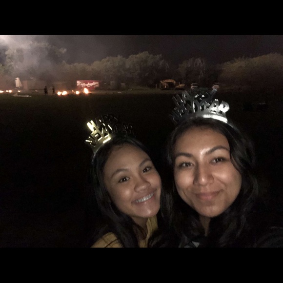 Profile Picture of Lahela Mckeague (@lahelamckeague) on Poshmark