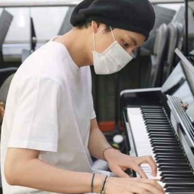 Profile Picture of Kim TaeTae Reyes (@KimBren11628903) on Twitter