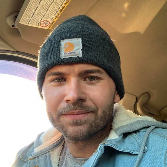 Profile Picture of Mitchell Hale (@nikesocks) on Poshmark