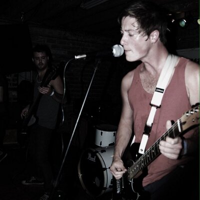 Profile Picture of Blake Crowe (@BlakeHawkDown) on Twitter