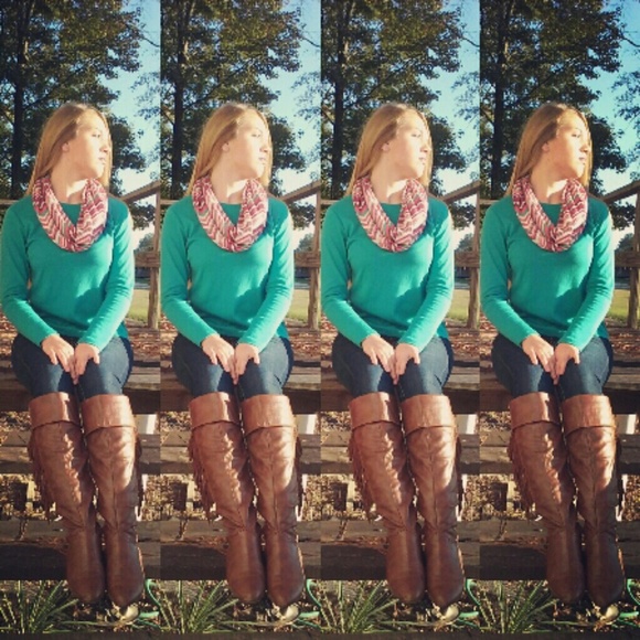 Profile Picture of Cheyenne Calhoun (@cheyennecalhoun) on Poshmark