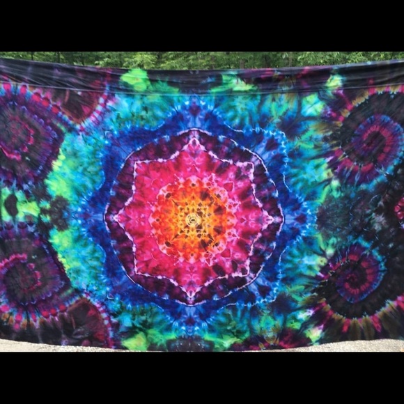 Profile Picture of Oh Steve (@quantum_dyes) on Poshmark