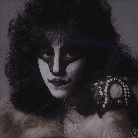 Profile Picture of ericstan (@ericcarrmybeloved) on Tiktok