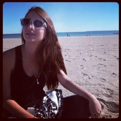 Profile Picture of Alice Simmons (@excitingking87) on Twitter
