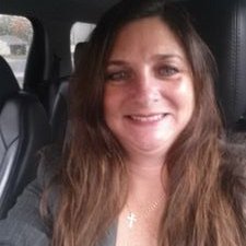 Profile Picture of Tracey Eckert (@TraeEckert) on Twitter