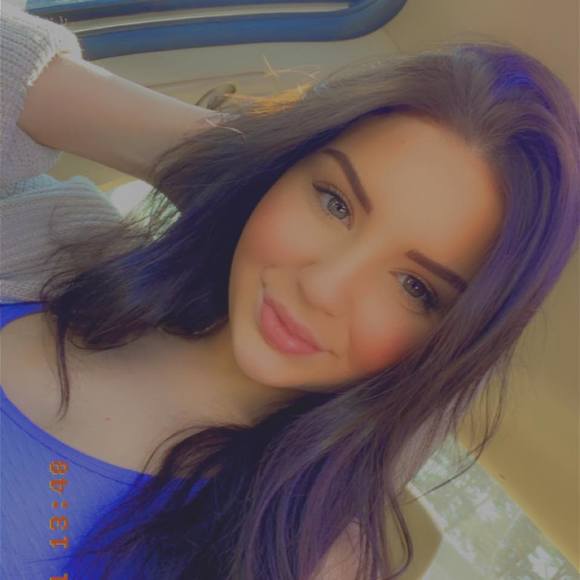 Profile Picture of Shawna Breisacher (@shawnaxbrooke) on Poshmark