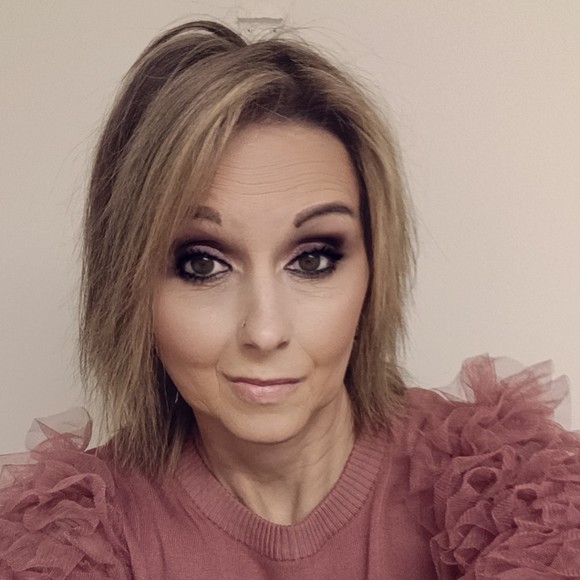 Profile Picture of Beverly Starkey (@beverly_starkey) on Poshmark