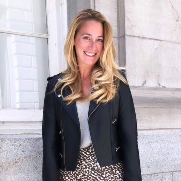 Profile Picture of Anne-frédérique Chouinard (@annefrederique) on Poshmark