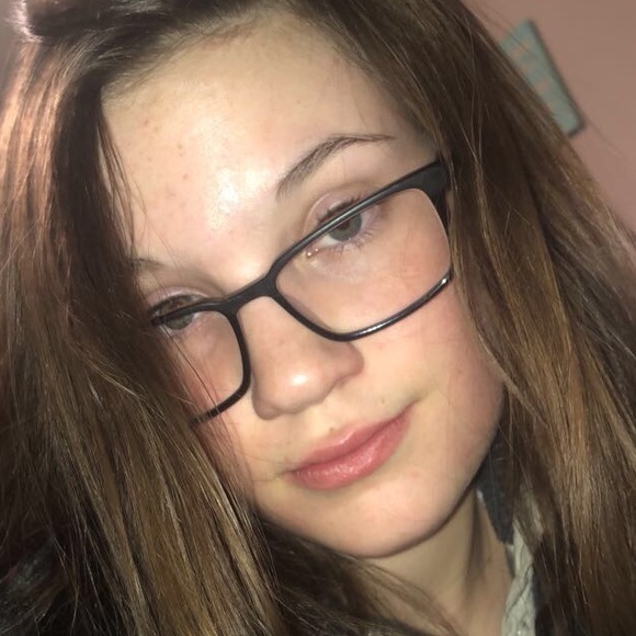 Profile Picture of Libby Goodspeed (@libs05) on Poshmark