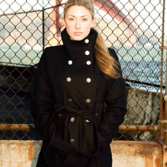 Profile Picture of Kim Dahlgren (@kimmyd353) on Poshmark