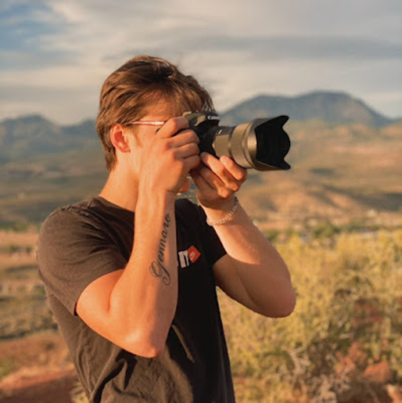 Profile Picture of Ethan Terhune (@ept2211) on Poshmark