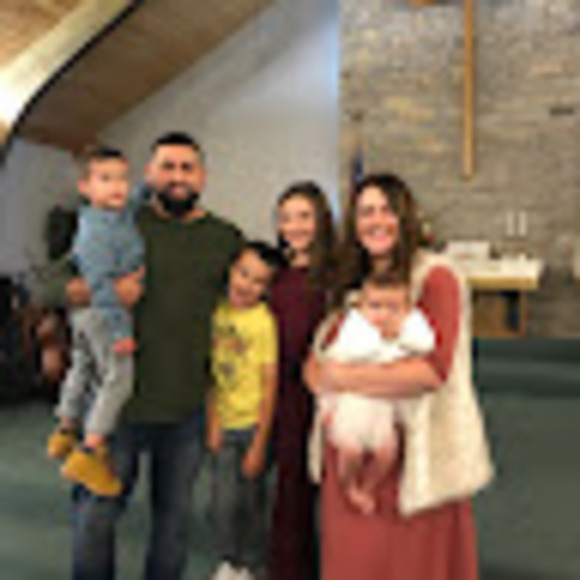 Profile Picture of Morgan Avina (@theavinas21) on Poshmark