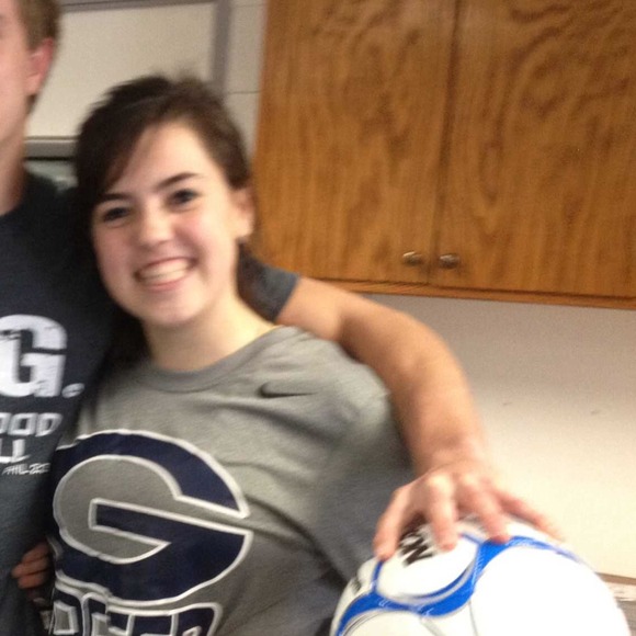 Profile Picture of Meredith Reeves (@meredithreeves) on Poshmark