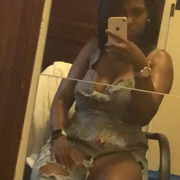 Profile Picture of Shea Coren burton (@lavababy) on Poshmark