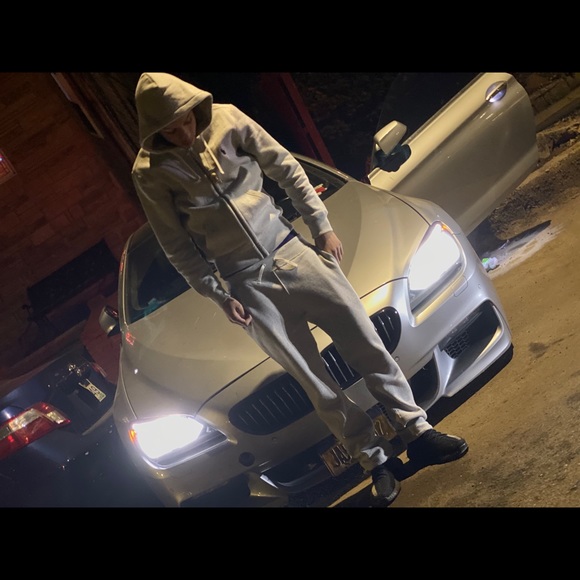 Profile Picture of Jorge Valerio (@jay4pocksts) on Poshmark