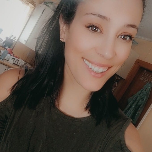 Profile Picture of Kaitlin Gauthier (@kaitlingoat) on Poshmark