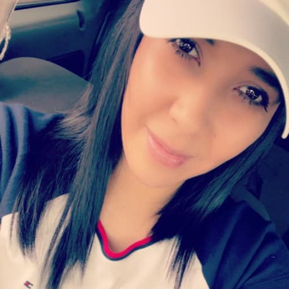 Profile Picture of Fabiola Calderon (@fabiolacalde184) on Poshmark