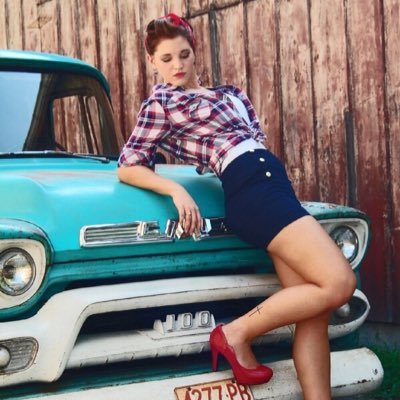 Profile Picture of Jim Lustig (@crazycarl) on Twitter